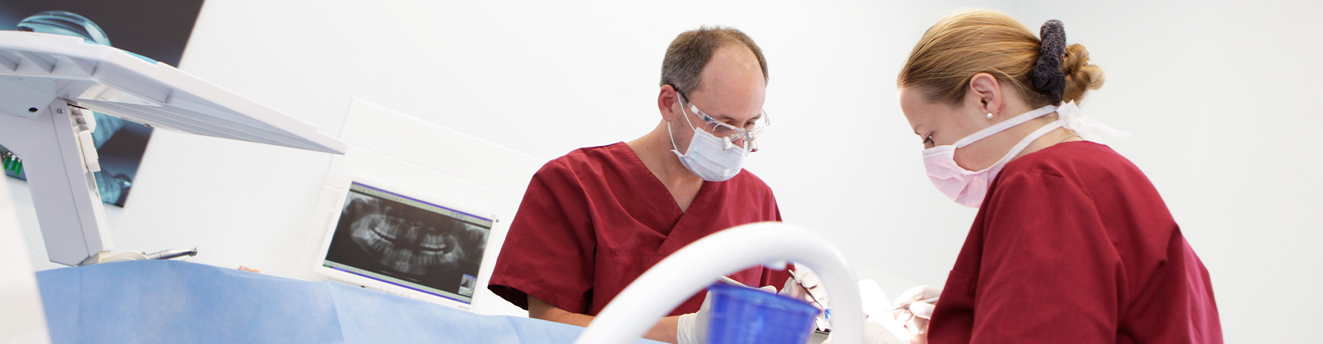 Laser beim Zahnarzt in Uelzen, z. B. bei Wurzelkanalbehandlungen 