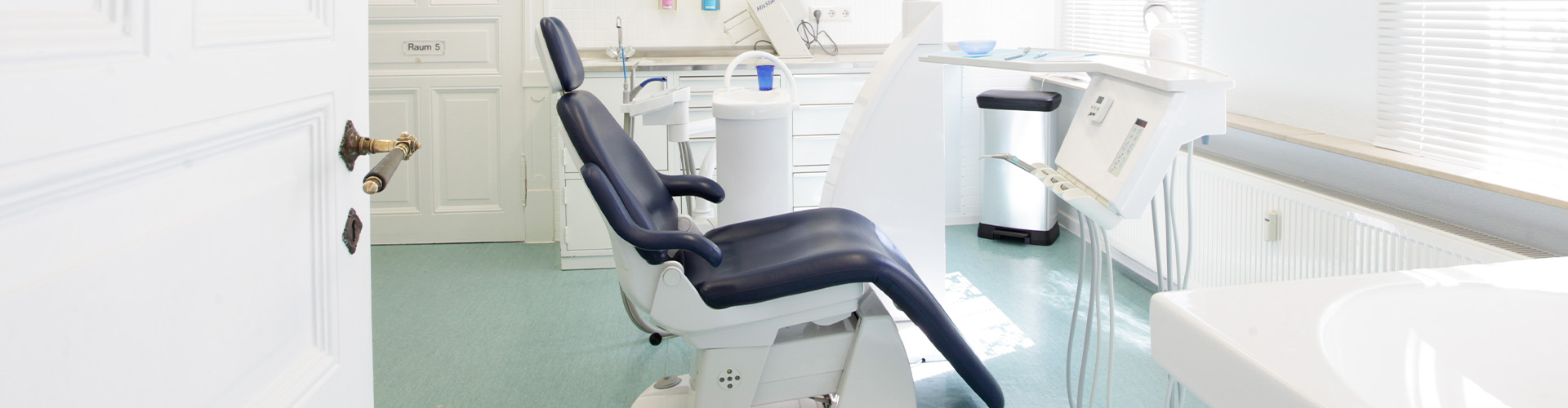 Erfolgreicher mit System - Zahnarzt Uelzen, Oralchirurg